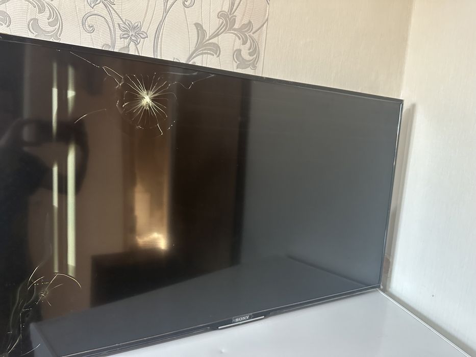 Телевизор на запчасти