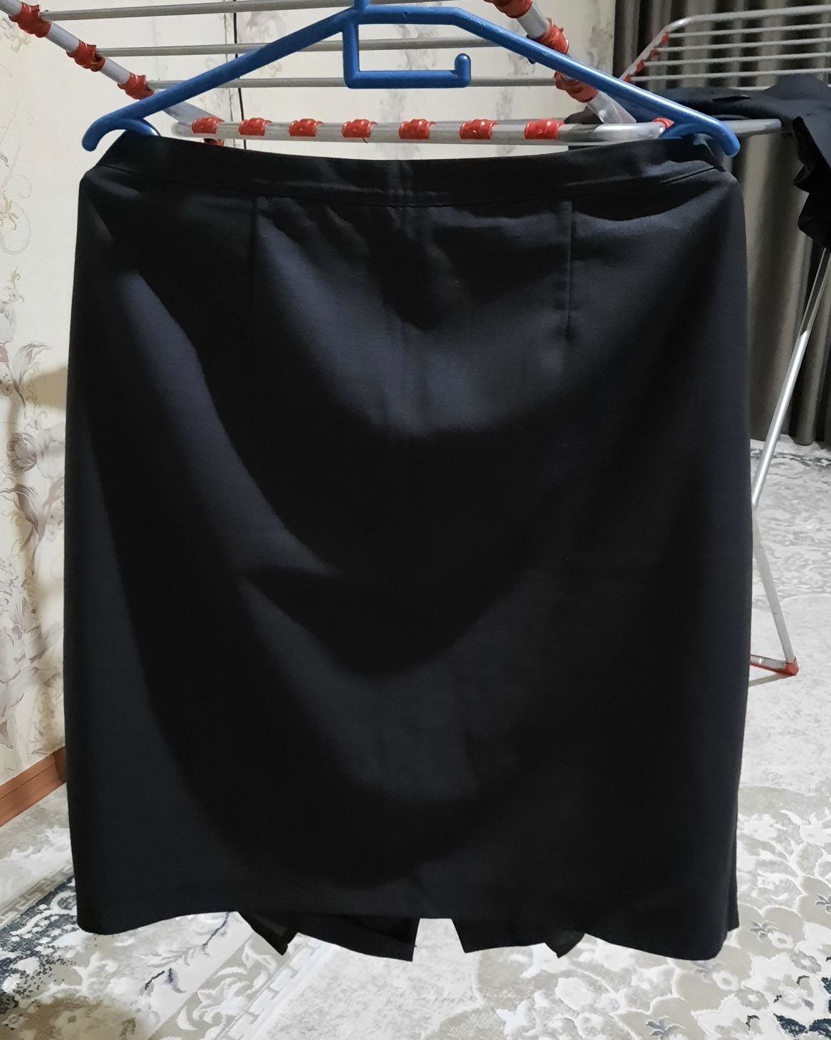 Костюм и юбка, серый цвет, 52 размер
