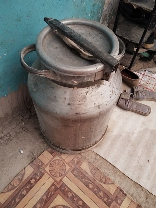 Plak  satiladi 100 000 swm