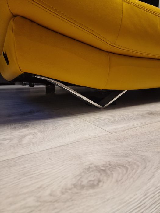 Vand canapele de piele