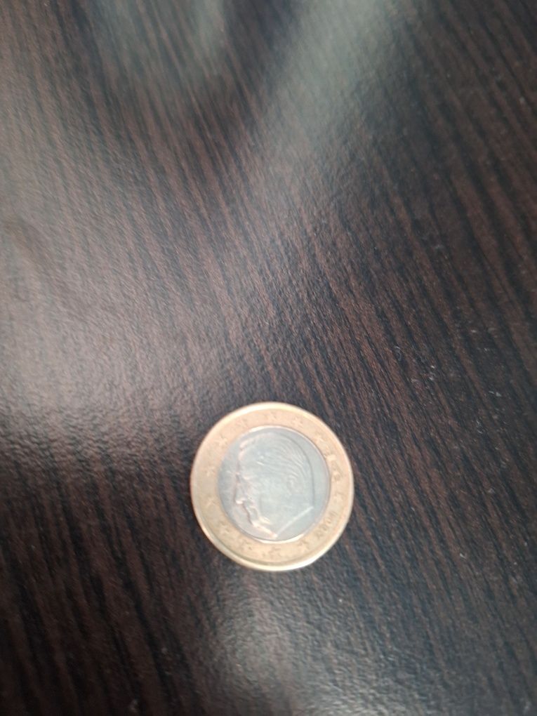 Moneda de 5 lei și de 1 euro