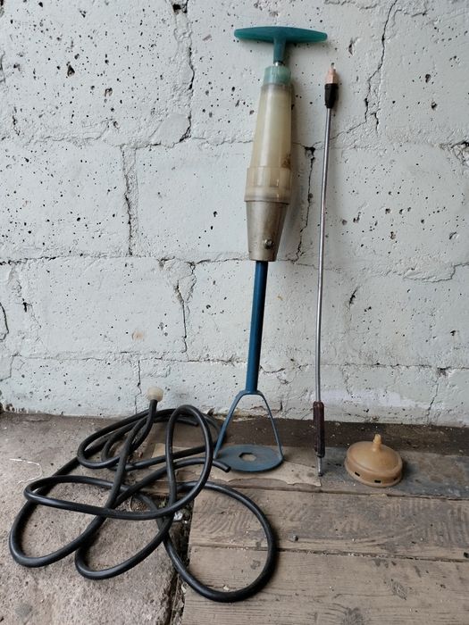 Продам пульвелизатор (распылитель) советский)