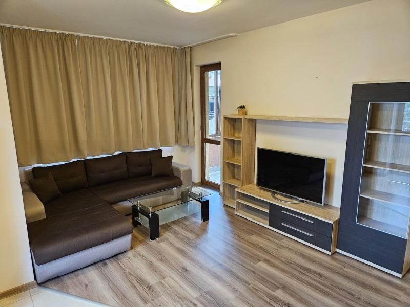 Дава се под наем Тристаен апартамент в Пловдив, Мараша - 105 кв.м за 600 € - Снимка #1