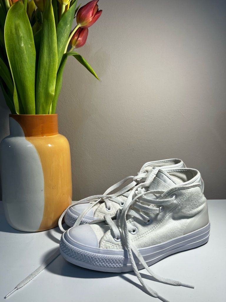 Converse Chuck Taylor 159547C Side Street Mid New 36 Rare White