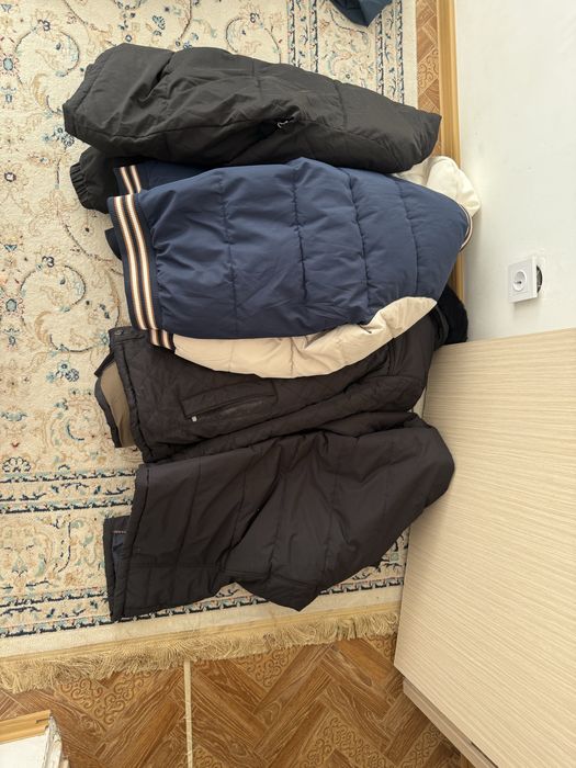 Продам куртки 54 размера