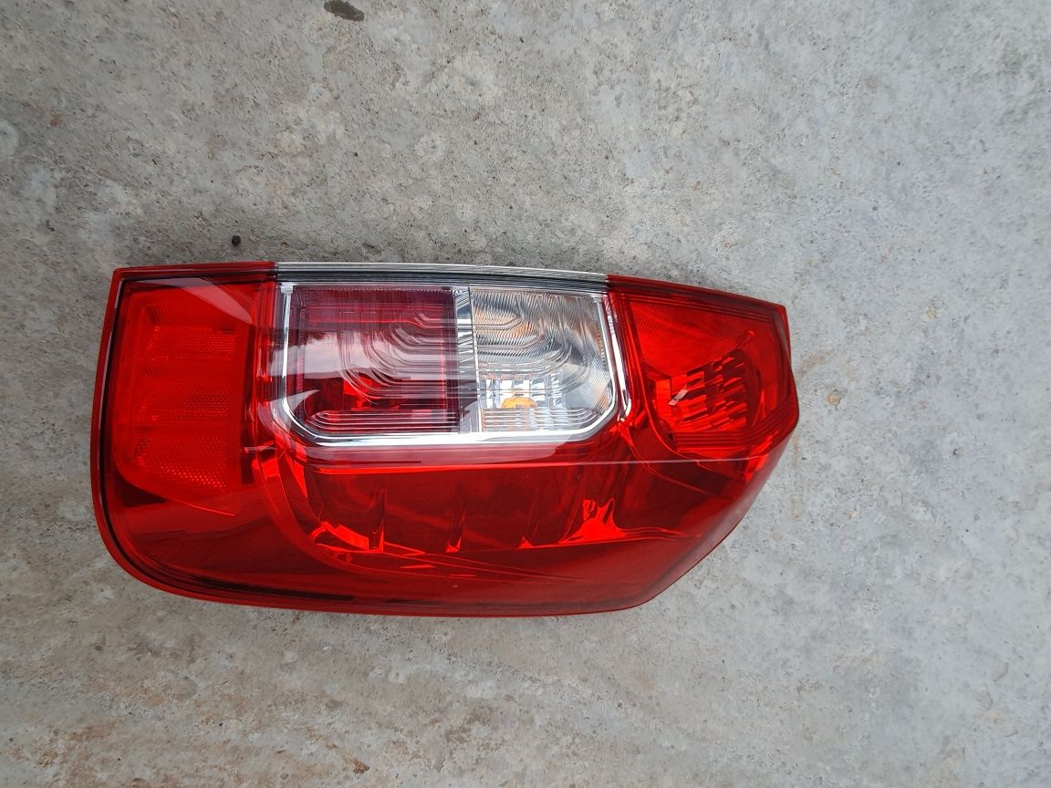 Stop lampă stânga dreapta spate nissan navra d2.3 D23 np 300 2016-2021