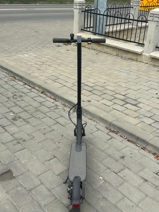 Xiaomi Mi Electric Scooter Essential
