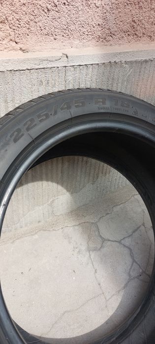 Bf Goodrich 225/45/18  3 buc 950 lei