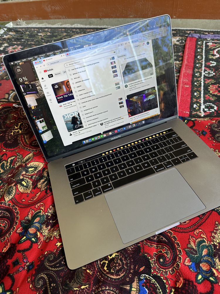 Mac book pro core i7
