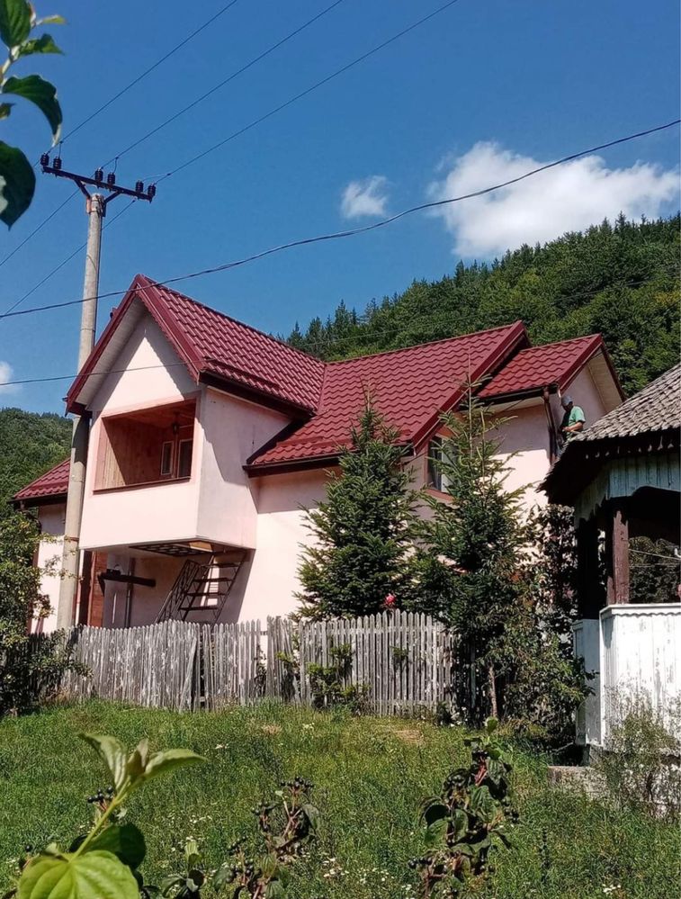 Executǎm acoperișuri bilka