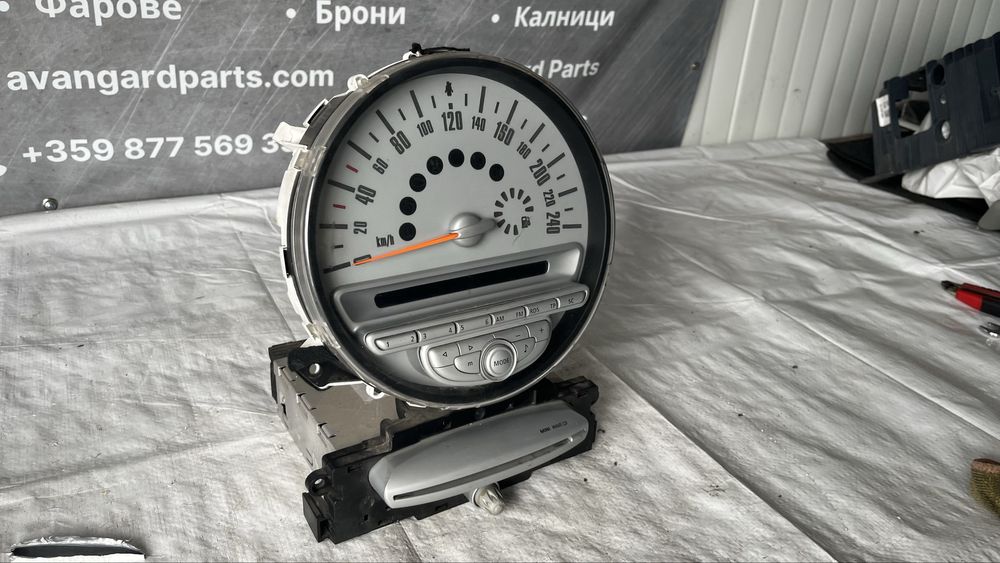 Километраж с радио и CD плеър Mini Cooper R56 (2006-2013)