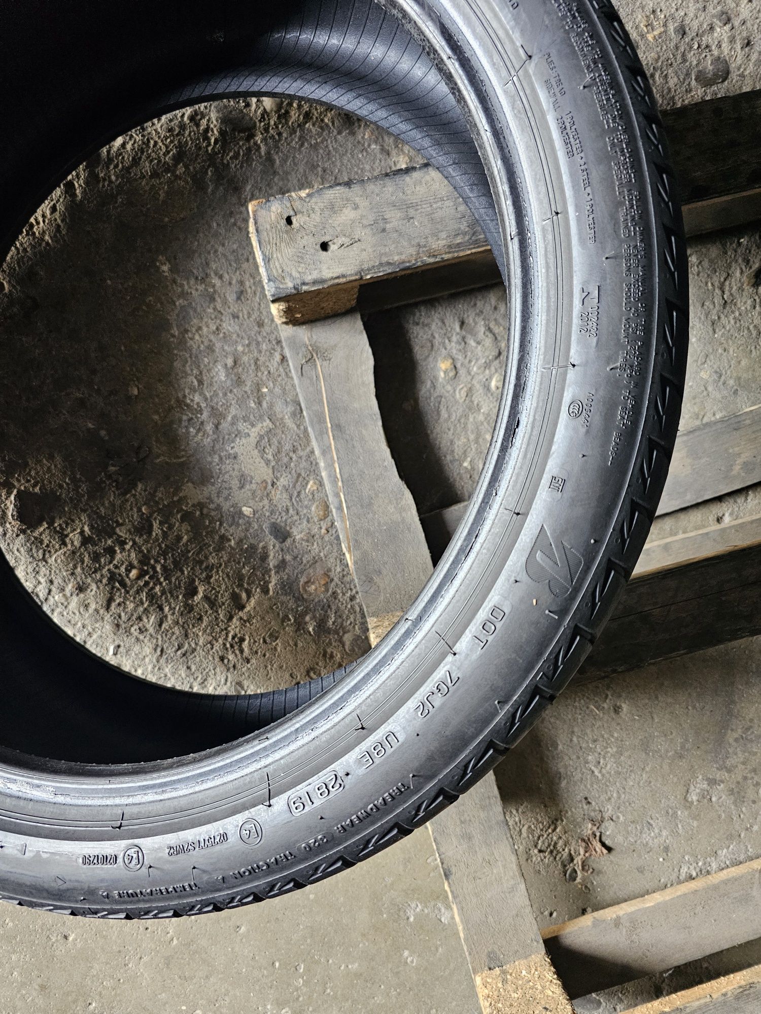 2 anvelope vara 225 40 19 Bridgestone Runflat 2019