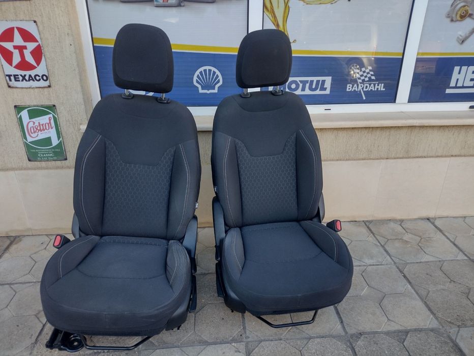 Седалки предни 2 бр