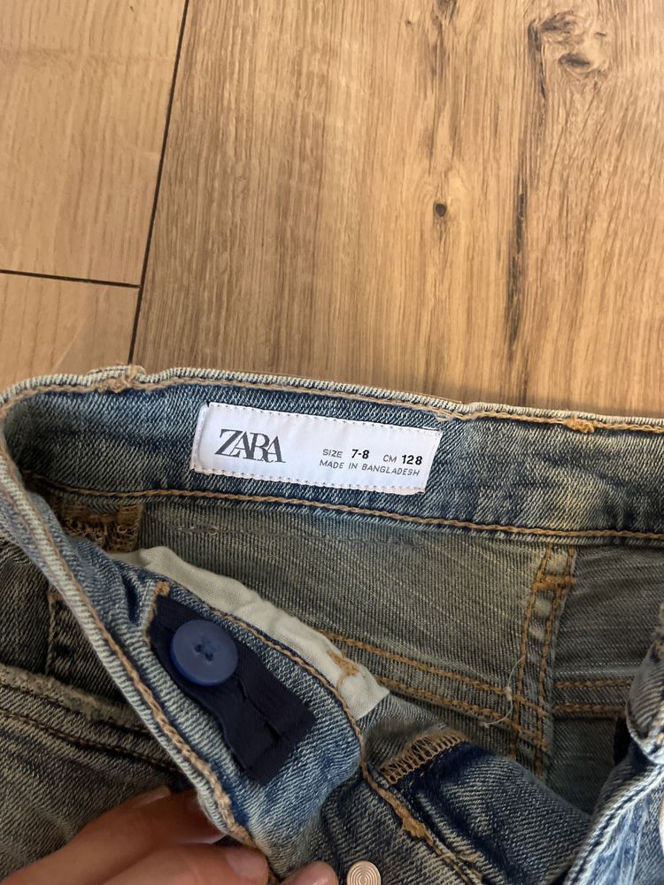 Нови дънки Zara 128 см