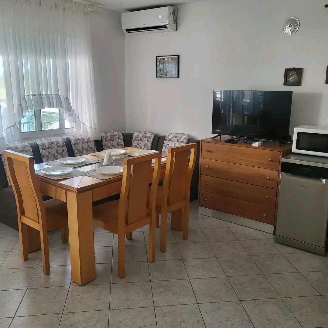 Вила K&Q Nea Vrasna