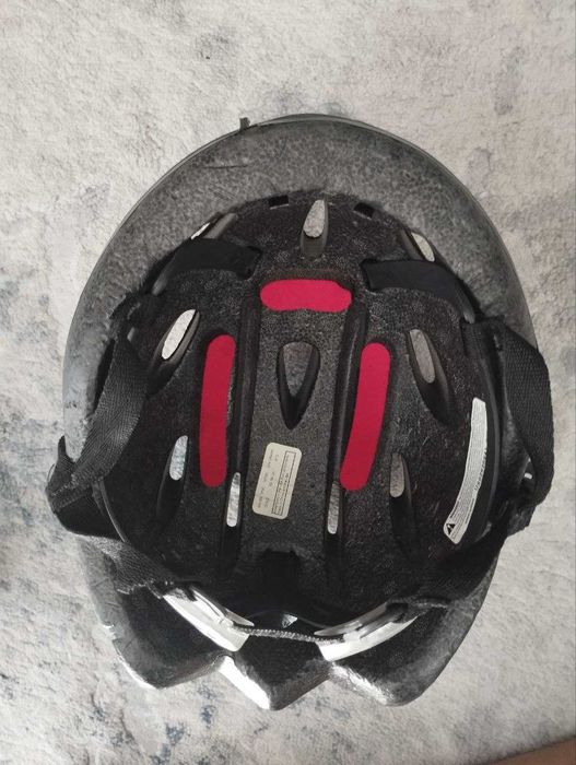 Каска, защитный шлем для езды на велосипеде