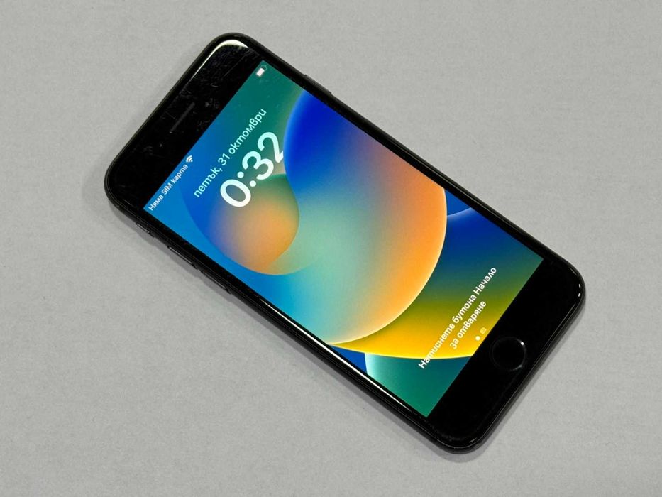 Apple iPhone 8 64GB 75%bh / пукнат гръб