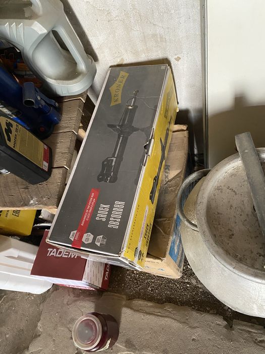 Продам стойку новую на Зафиру или Астру