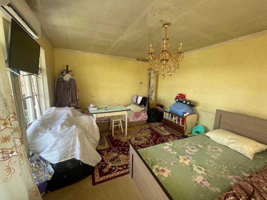 Продается двухэтажный дом в центре города ор.ул Исаева