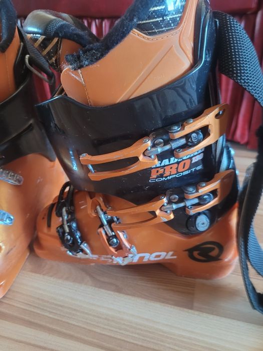 Clapari schi Rossignol Radical Pro 130 marime 37