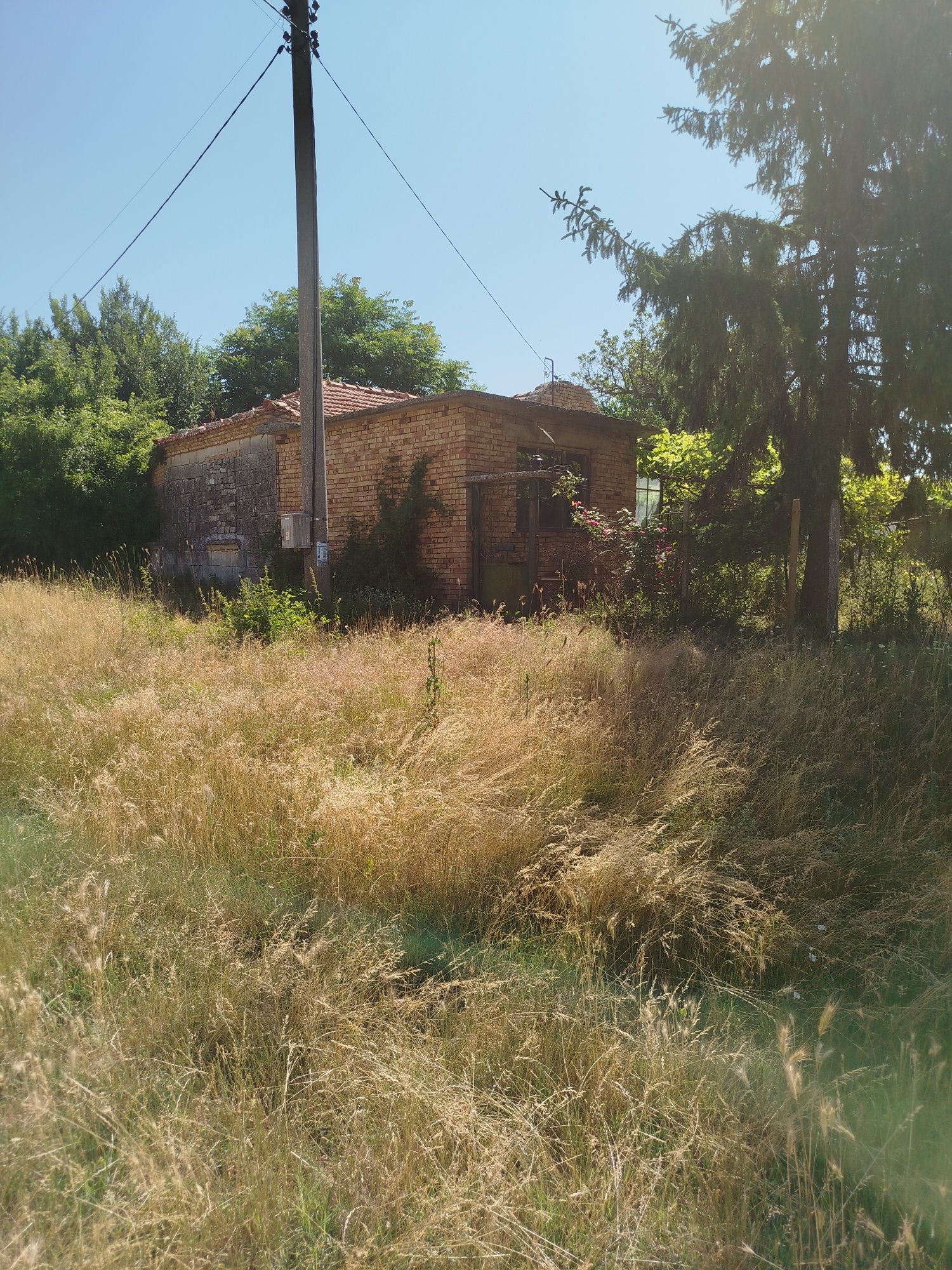 Продавам къща в село Кривня
