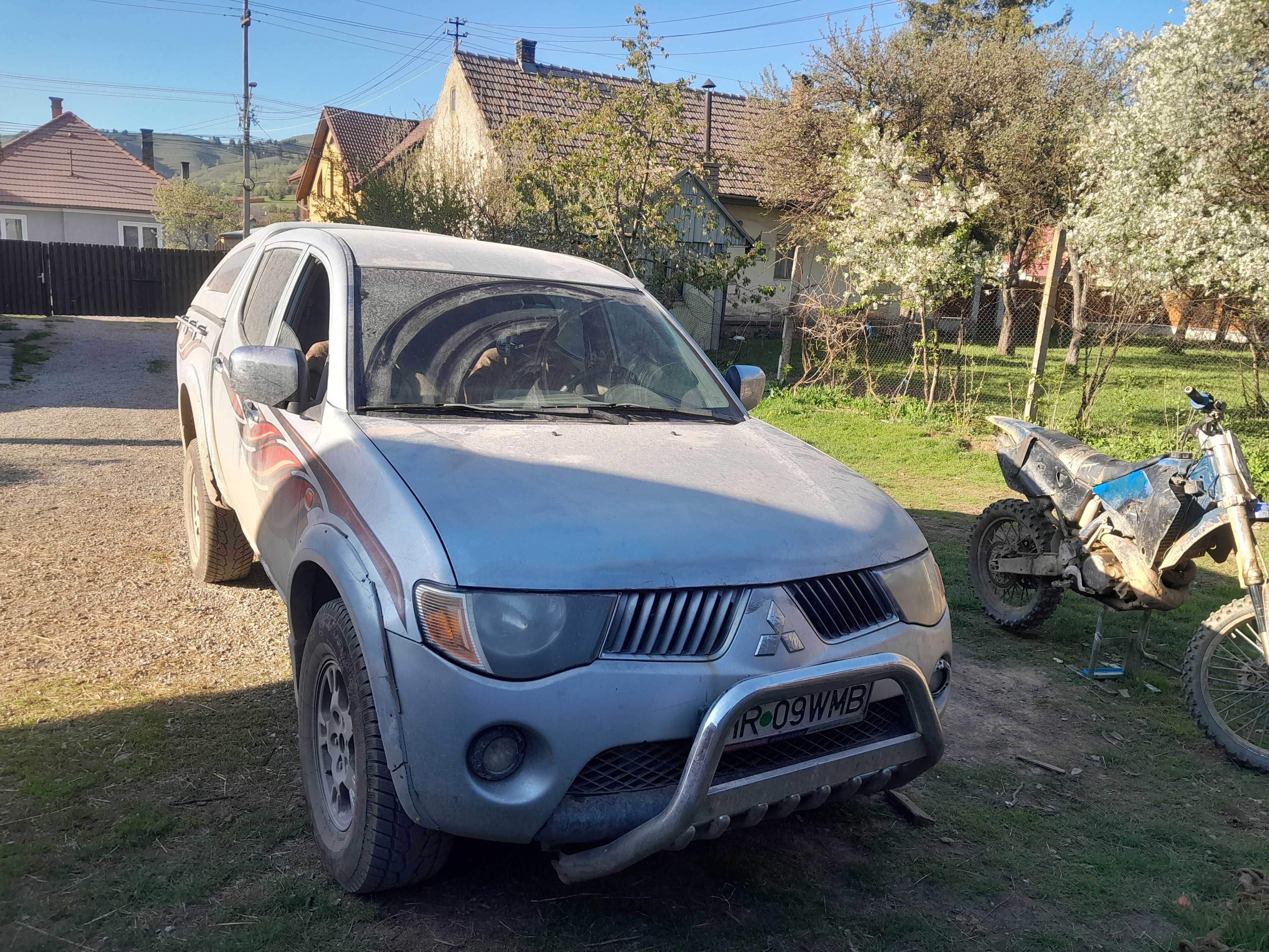 Mitsubishi l200                .