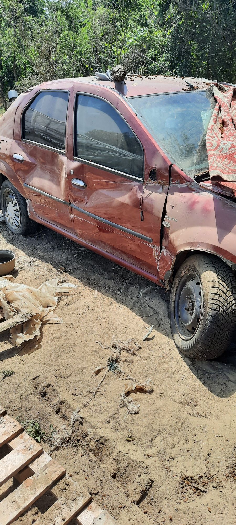 Dacia Logan avariat!!