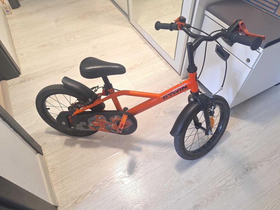Bicicleta 16 inch B Twin 500 robot.