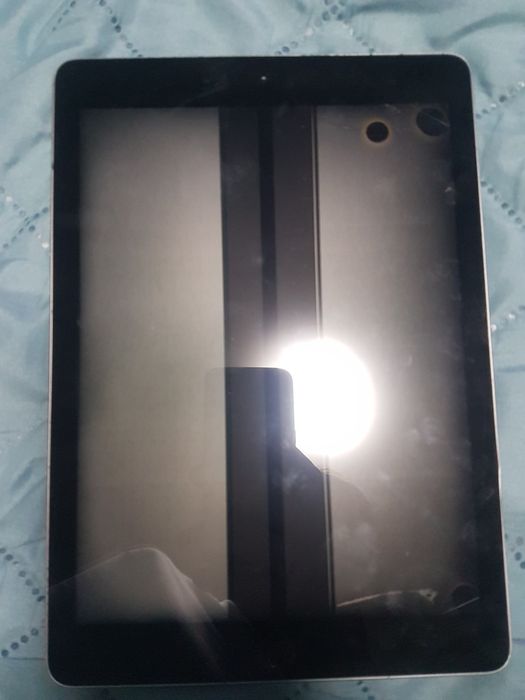 Vând tab din 2018 pentru piese