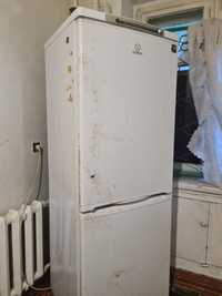 Продам холодильник, полностью в рабочем состоянии