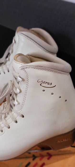 Patine Edea Chorus 260 cu lama Coronation Ace ( echivalent marimea 39)