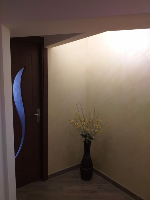 PROPRIETAR, închiriez garsonieră,mobilată și utilată complet,renovată!