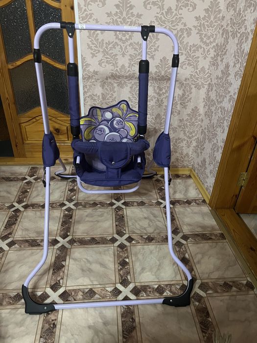 Продам детскую качелю.