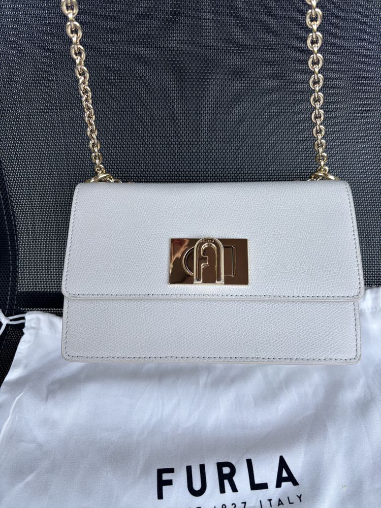 Дамска чанта FURLA