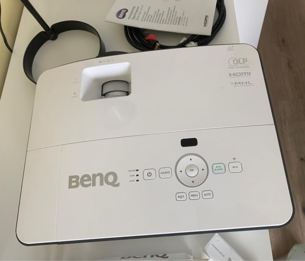 Videoproiector BenQ MW705 WXGA 4000 lumeni