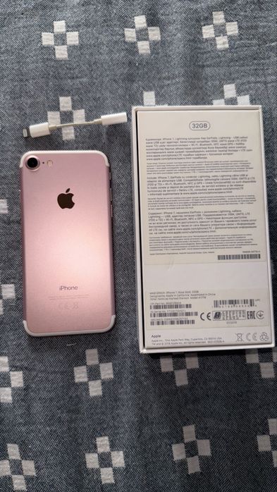 Продам iPhone 7, 32GB, Rose gold
