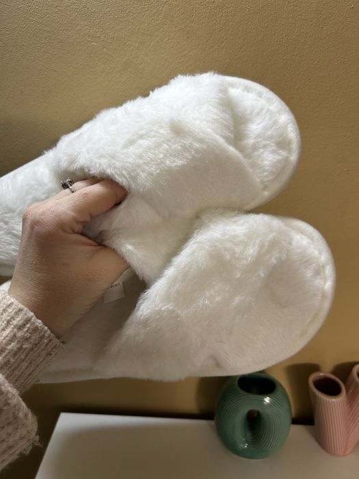 Papuci pufosi de casa