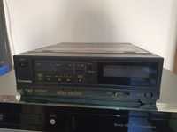 se vinde videorecorder panasonic vhs nv 180