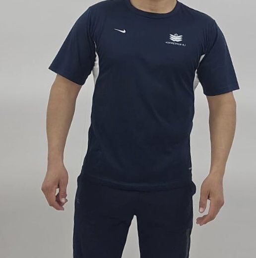 Продам оригинальные футболки Nike
