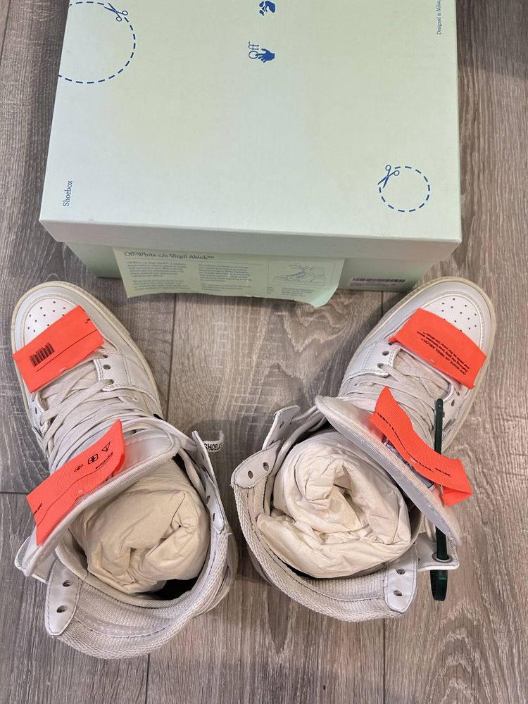 Off-White Court 3.0