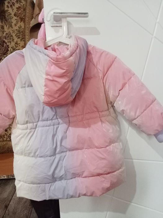 Куртка зимняя детская в отличном состоянии . Размер 120