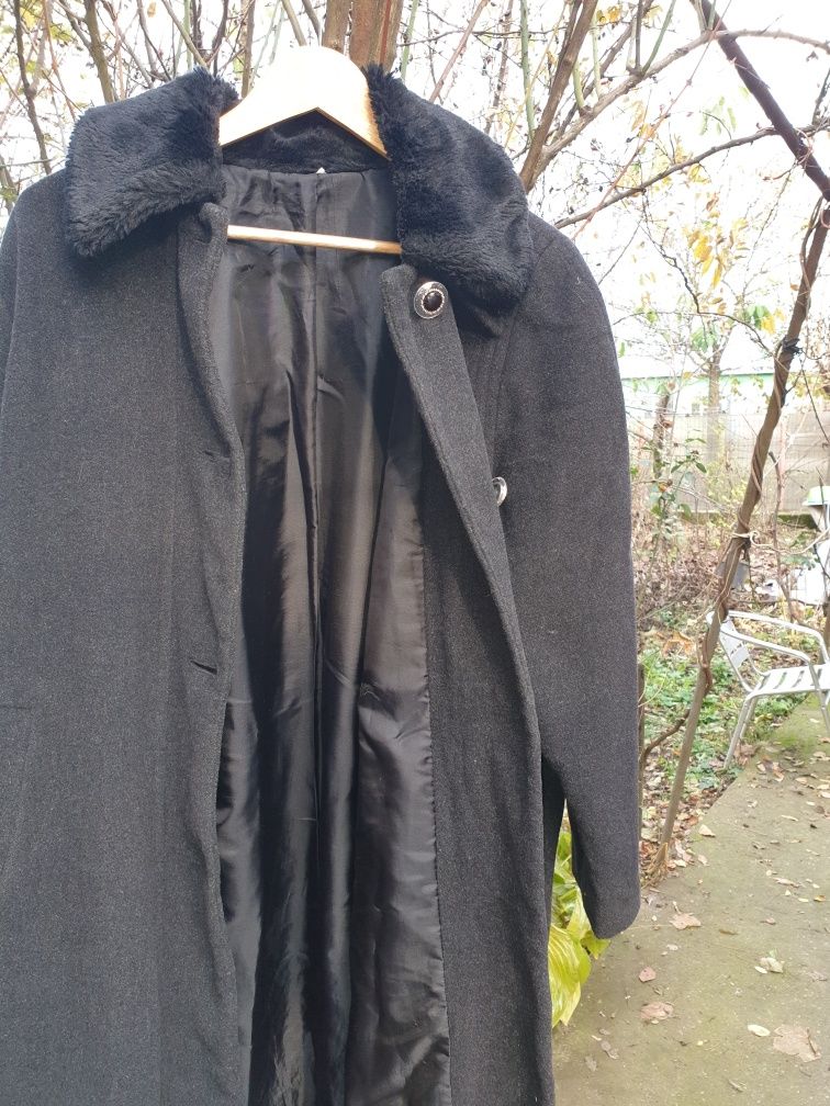 Palton negru ,de lana