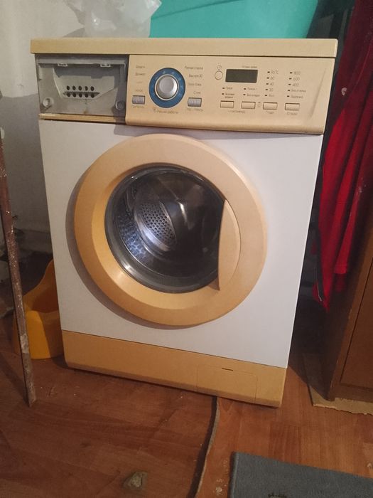 Продам стиральную машину