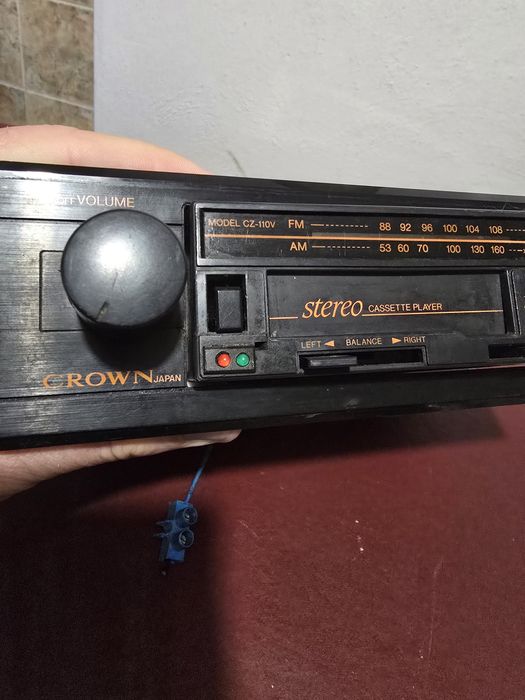 Стар Японско-Български радиокасетофон за автомобил