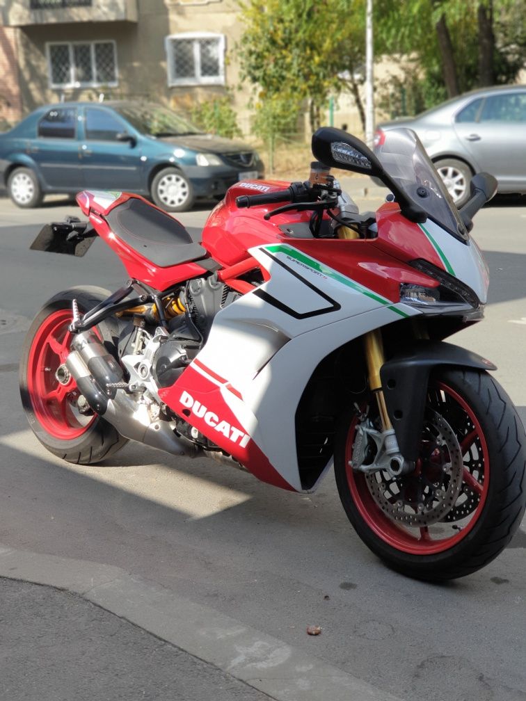 ducati supersport s