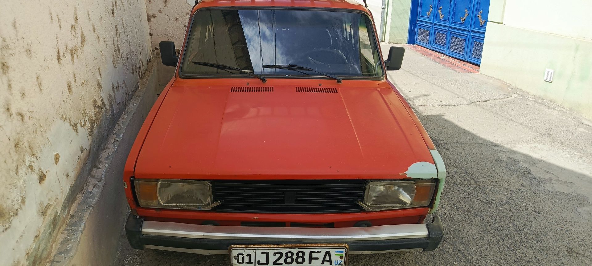 Vaz 2104 sotiladi