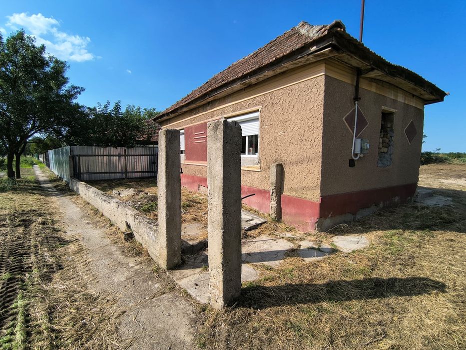 Teren cu casă Poclușa de Barcău