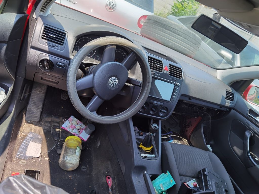 Dezmembrez golf 5 argintiu, gri, negru metalizat 1.9tdi 1.4 1.6mpi