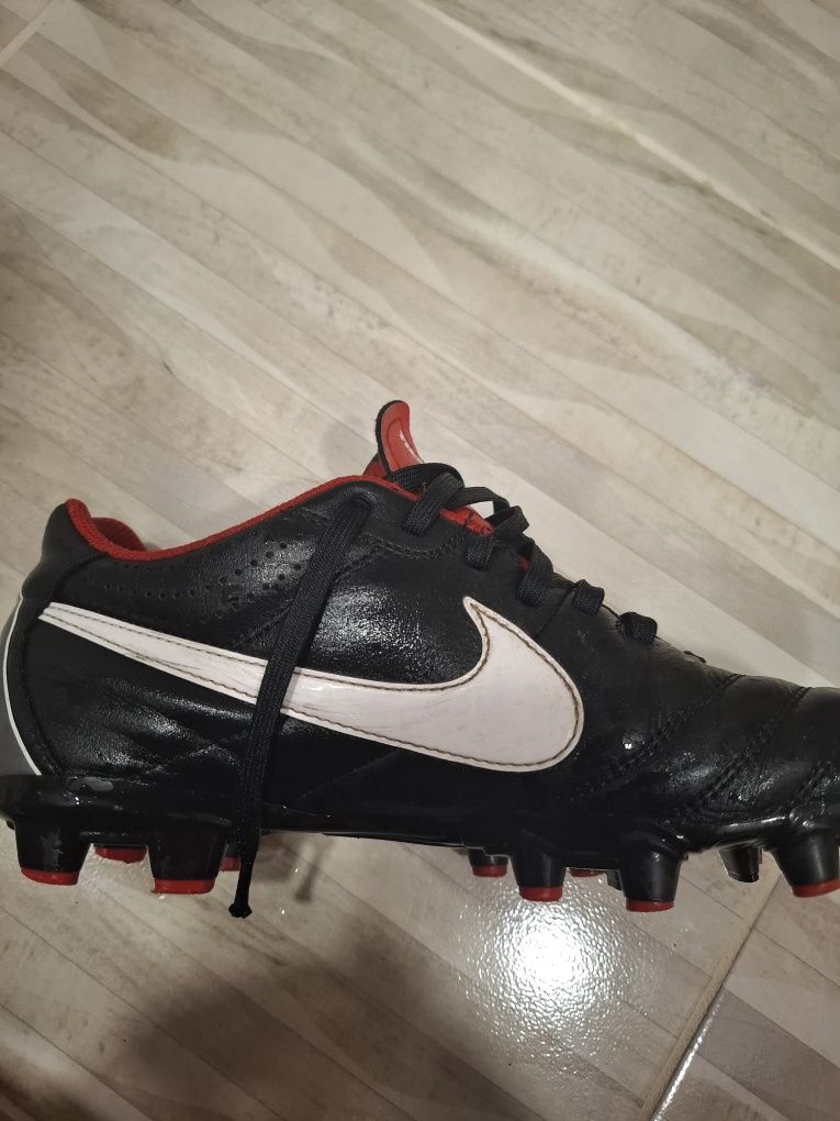 Оригинални футболни обувки Nike TEMPO legend 4 номер 39
