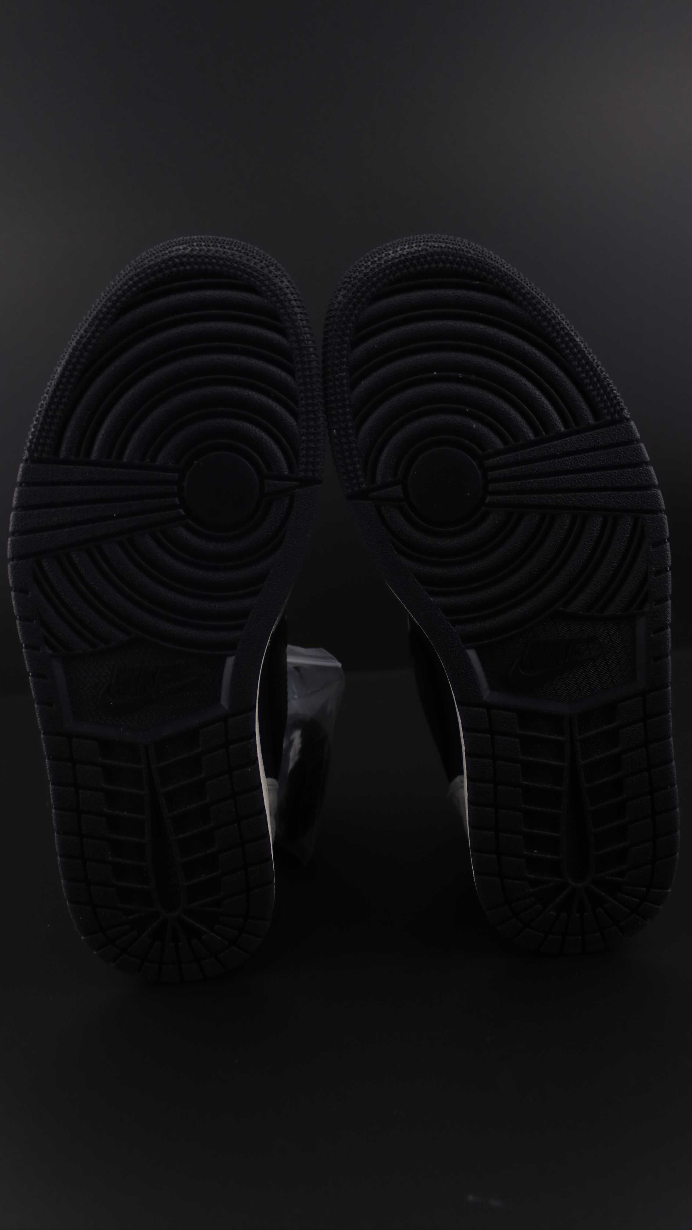 Air Jordan 1 Low SE 'Beaded Swoosh' + CADOU